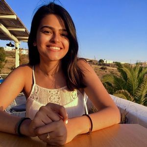 Meet your Posher, Jasmina